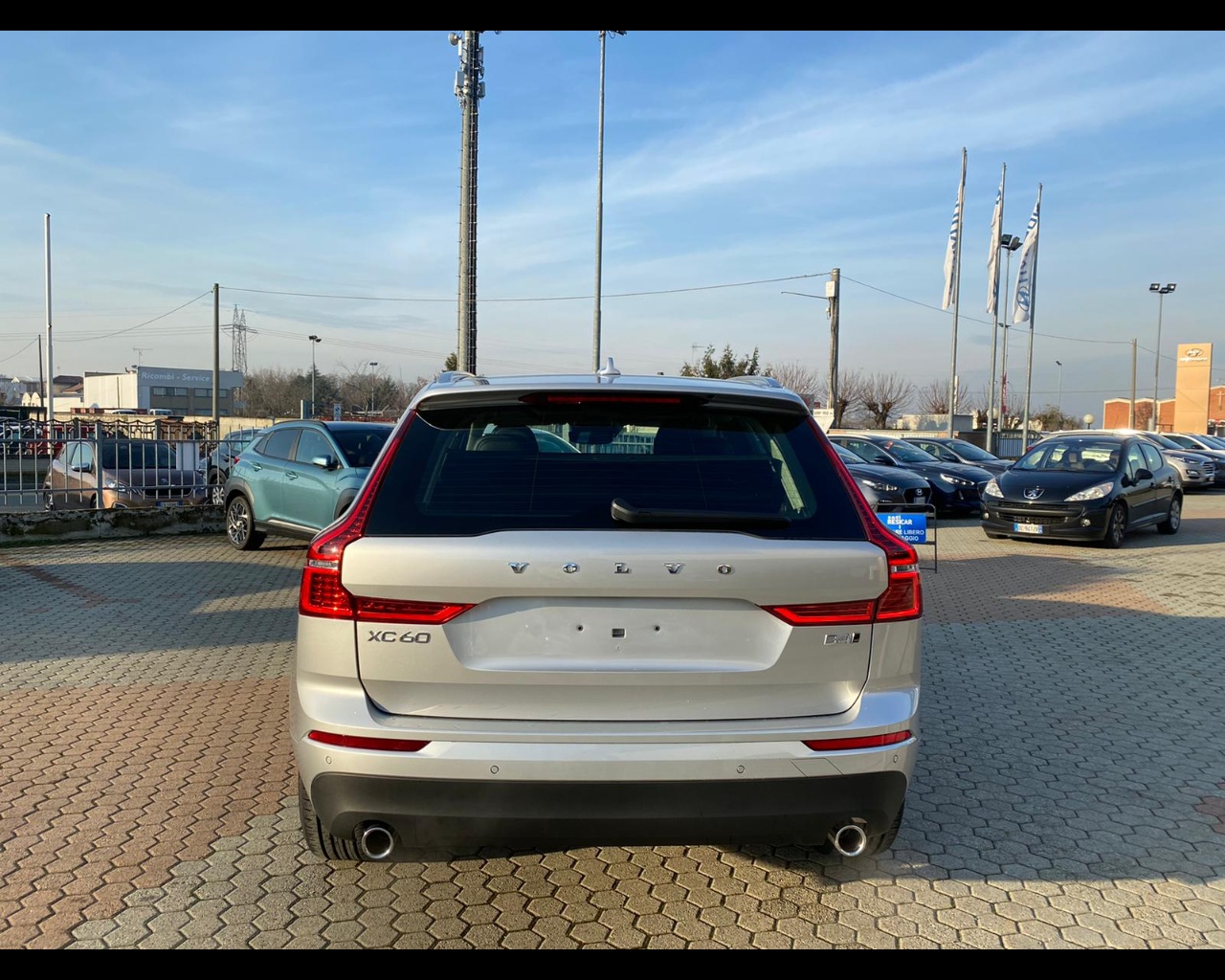 Volvo - 2.0 b4 business plus awd geartronic my20 - 1568536 - Resicar - 06 Volvo - 2.0 b4 business plus awd geartronic my20 - 1568536 - Resicar - 06