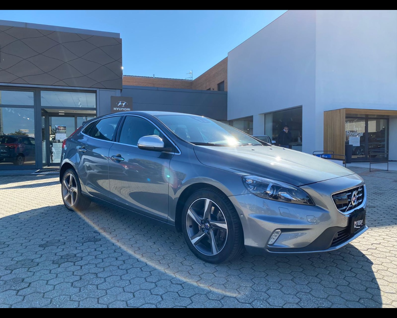 Volvo - 2.0 d2 kinetic my17 - 1568263 - Resicar - 01