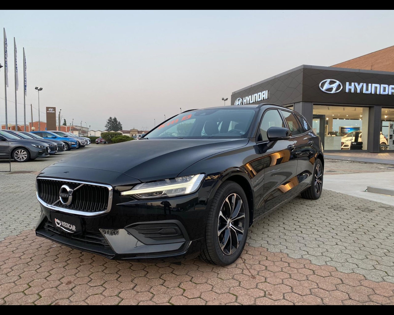 Volvo - 2.0 d3 business geartronic my20 - 1568541 - Resicar - 03 Volvo - 2.0 d3 business geartronic my20 - 1568541 - Resicar - 03
