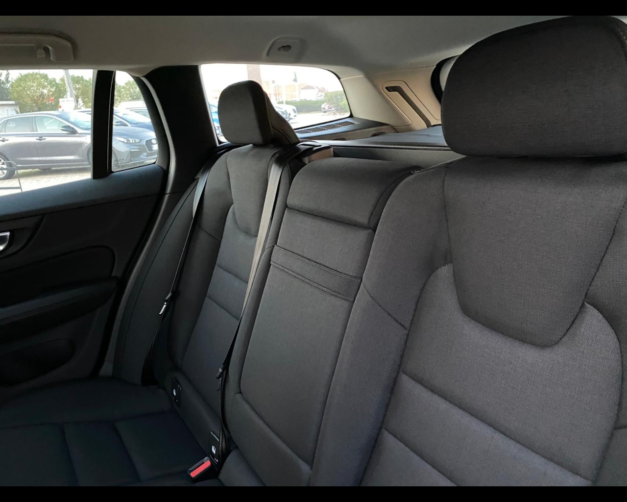Volvo-2.0-d3-business-geartronic-my20-1568541-Resicar-20