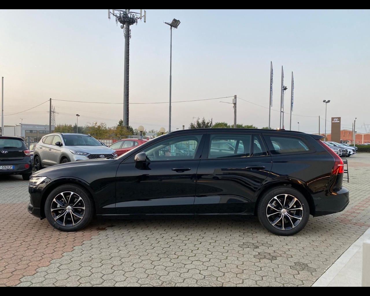 Volvo - 2.0 d3 business geartronic my20 - 1568541 - Resicar - 04 Volvo - 2.0 d3 business geartronic my20 - 1568541 - Resicar - 04