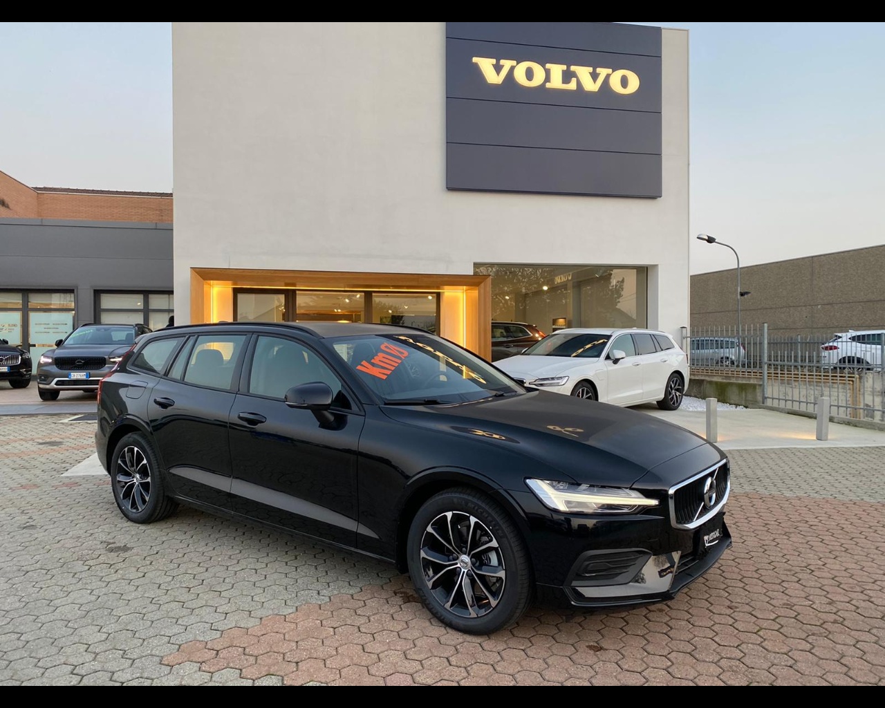 Volvo - 2.0 d3 business geartronic my20 - 1568541 - Resicar - 01