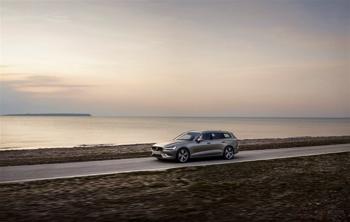 Volvo - 2.0 b4 momentum business auto - 1690302 - Resicar - 07 Volvo - 2.0 b4 momentum business auto - 1690302 - Resicar - 07
