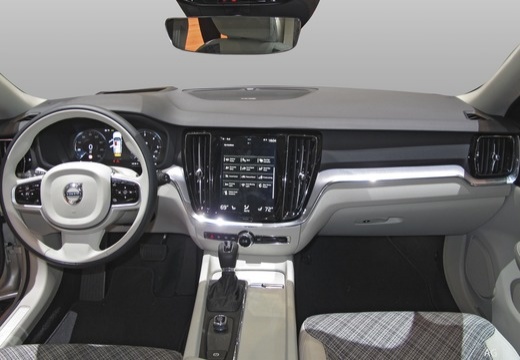 Volvo - 2.0 d3 business plus geartronic my20 - 1607977 - Resicar - 20 Volvo - 2.0 d3 business plus geartronic my20 - 1607977 - Resicar - 20