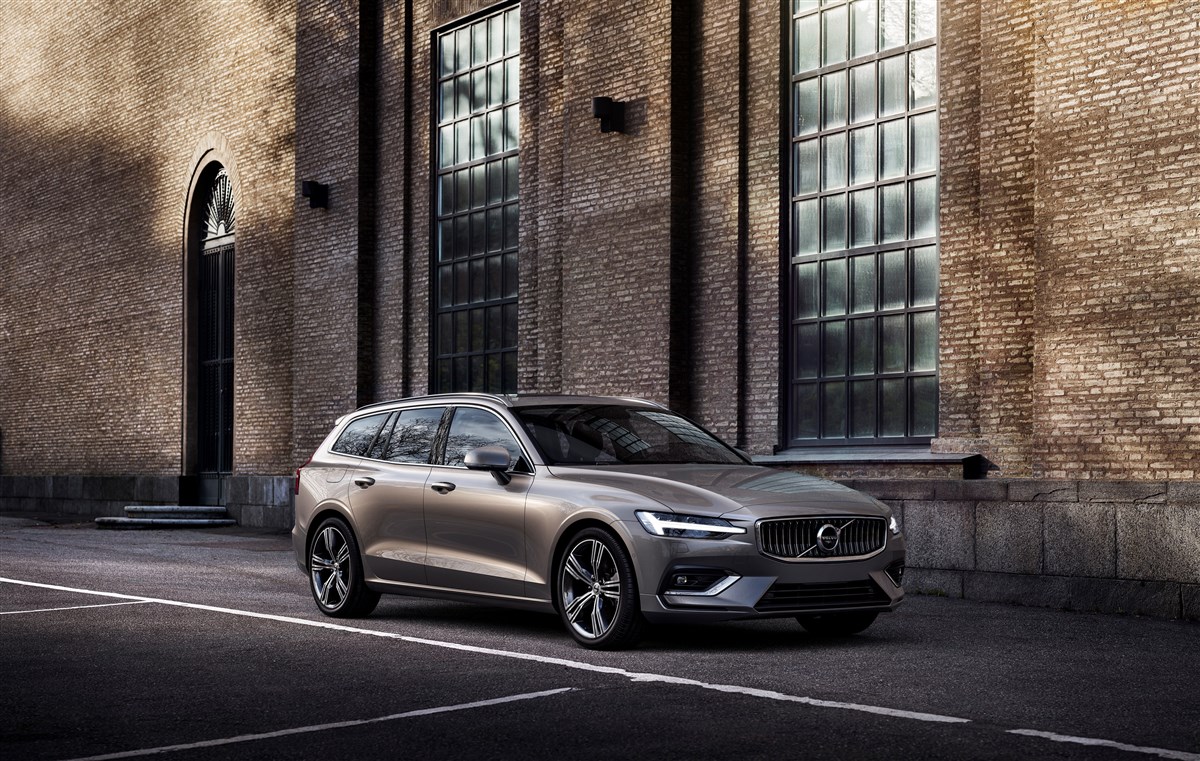 Volvo - 2.0 b4 momentum business auto - 1690302 - Resicar - 02