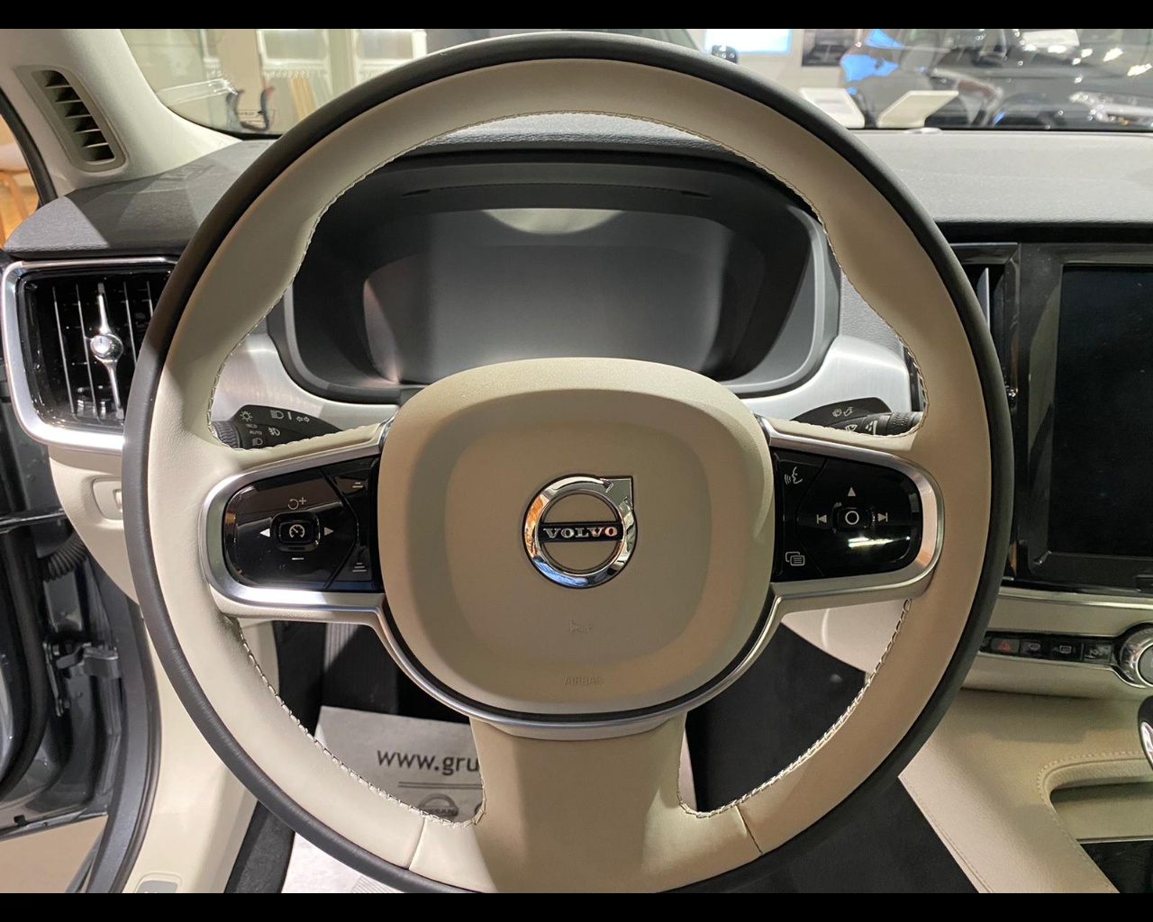 Volvo - 2.0 d4 business plus geartronic my20 - 1568520 - Resicar - 18 Volvo - 2.0 d4 business plus geartronic my20 - 1568520 - Resicar - 18