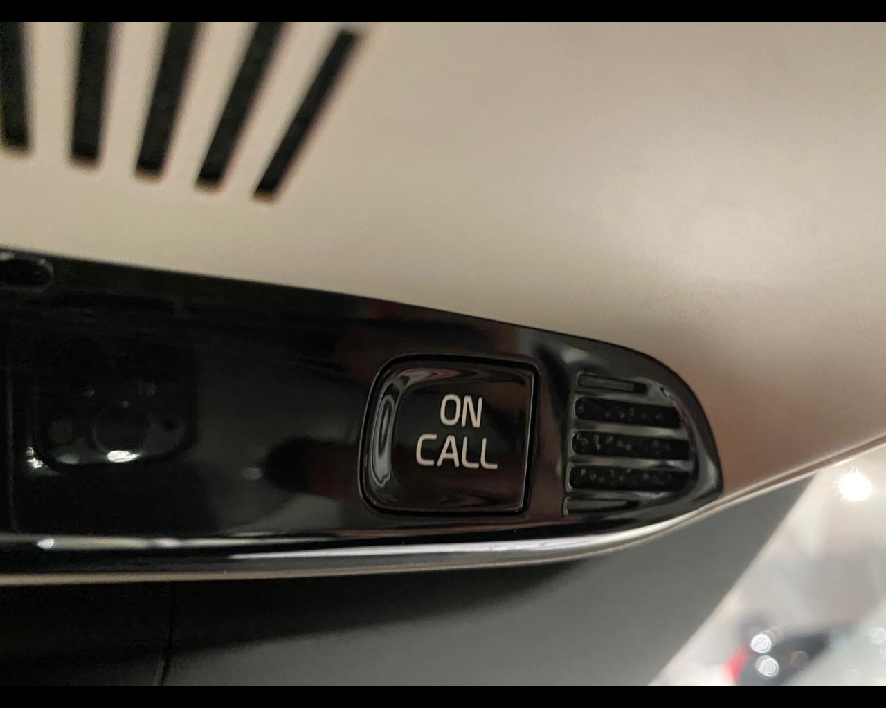 Volvo-2.0-d4-business-plus-geartronic-my20-1568520-Resicar-24