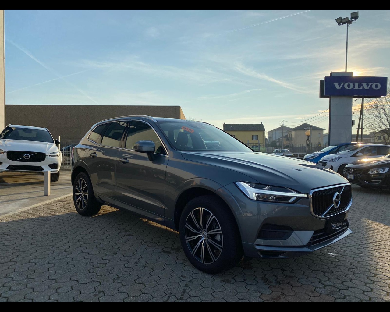 Volvo - 2.0 d4 business plus geartronic my20 - 1568524 - Resicar - 01