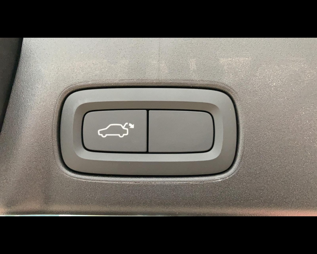 Volvo - 2.0 d4 business plus geartronic my20 - 1568525 - Resicar - 16 Volvo - 2.0 d4 business plus geartronic my20 - 1568525 - Resicar - 16