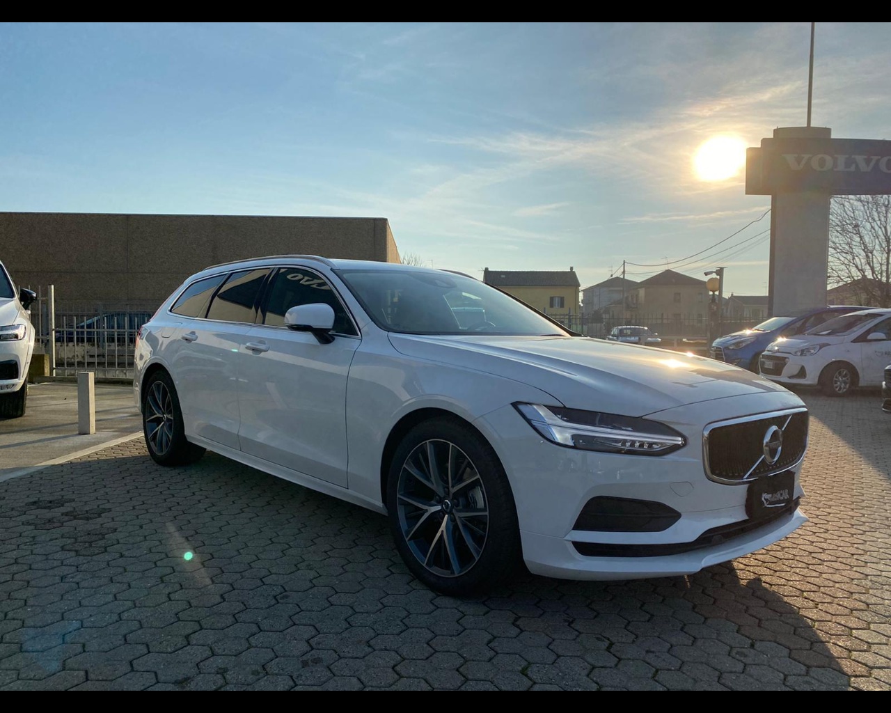 Volvo-2.0-d4-business-plus-geartronic-my20-1568525-Resicar-21