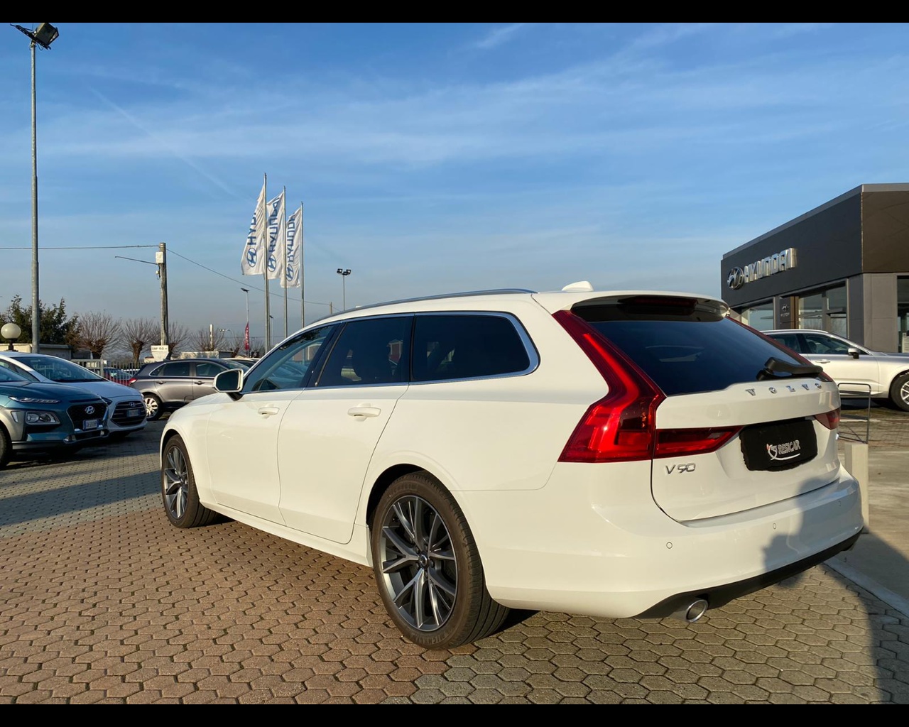 Volvo-2.0-d4-business-plus-geartronic-my20-1568525-Resicar-24