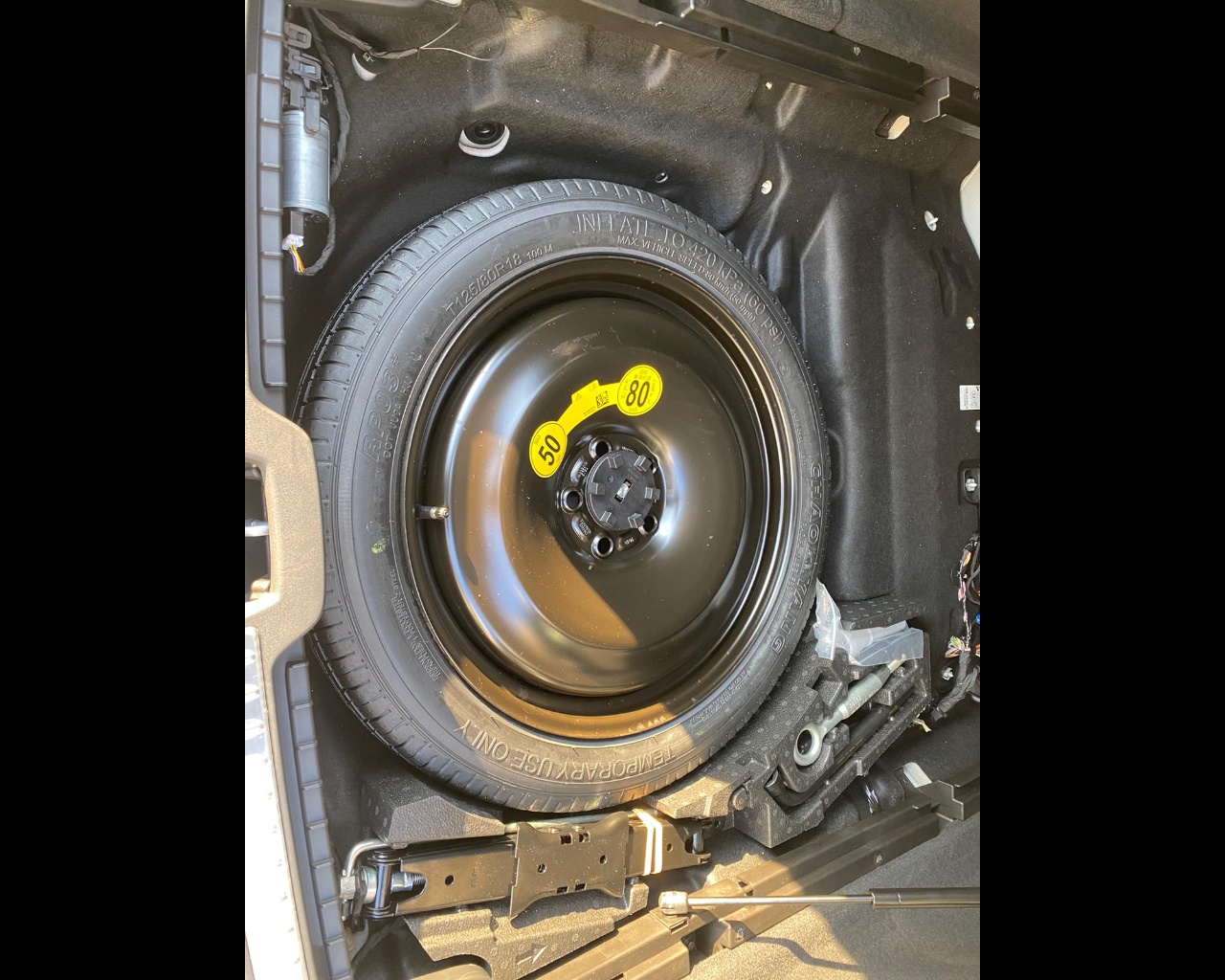 Volvo-2.0-d4-business-plus-geartronic-my20-1568525-Resicar-31