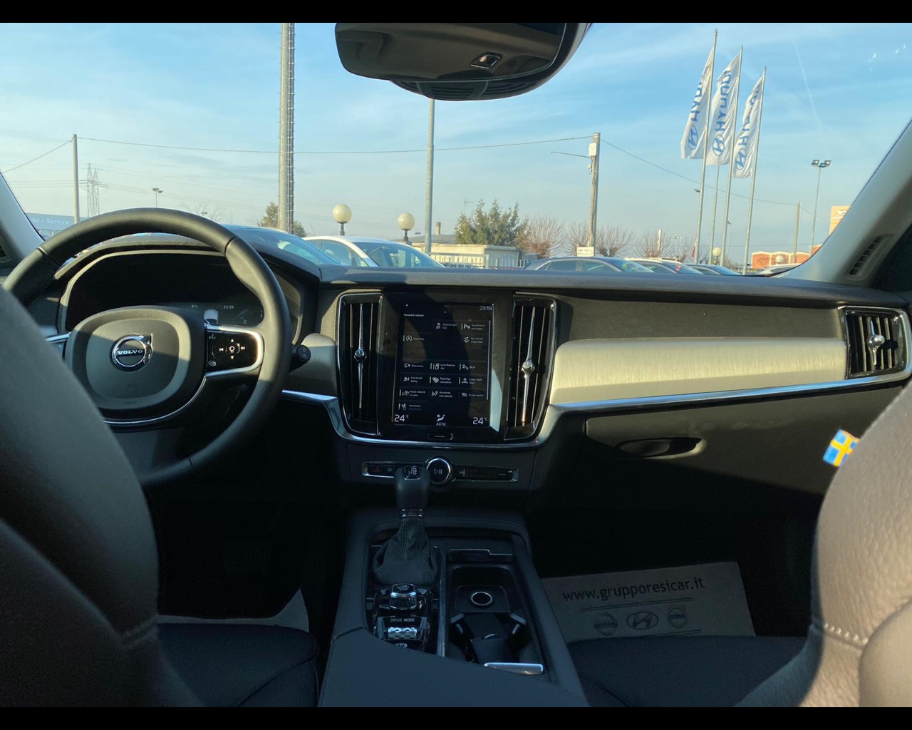 Volvo-2.0-d4-business-plus-geartronic-my20-1568525-Resicar-32