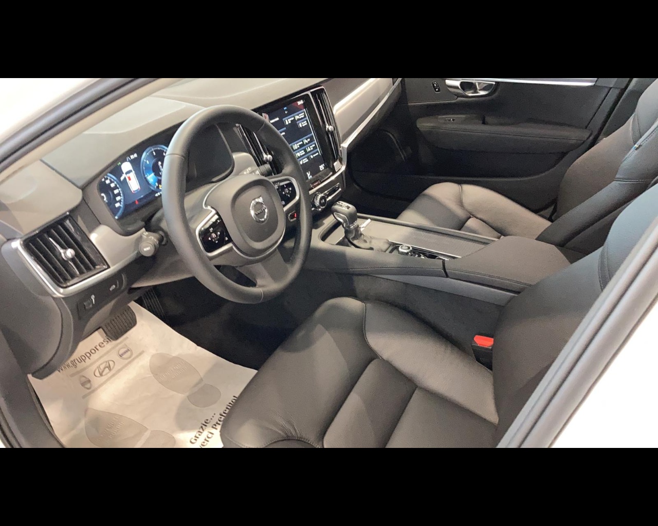 Volvo - 2.0 d4 business plus geartronic my20 - 1568525 - Resicar - 08 Volvo - 2.0 d4 business plus geartronic my20 - 1568525 - Resicar - 08