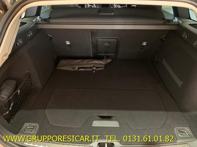 Volvo-2.0-d4-inscription-geartronic-my20-1568347-Resicar-21