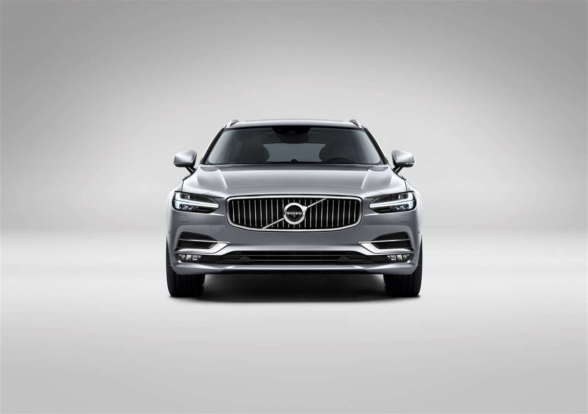 Volvo - 2.0 d4 r-design geartronic my20 - 1568621 - Resicar - 06 Volvo - 2.0 d4 r-design geartronic my20 - 1568621 - Resicar - 06