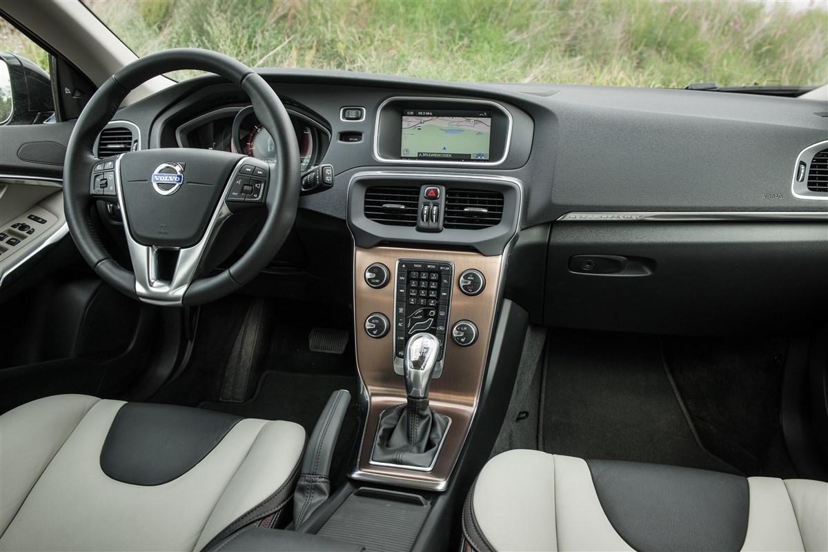 Volvo-Cross-country-2.0-d2-my19-1568346-Resicar-28