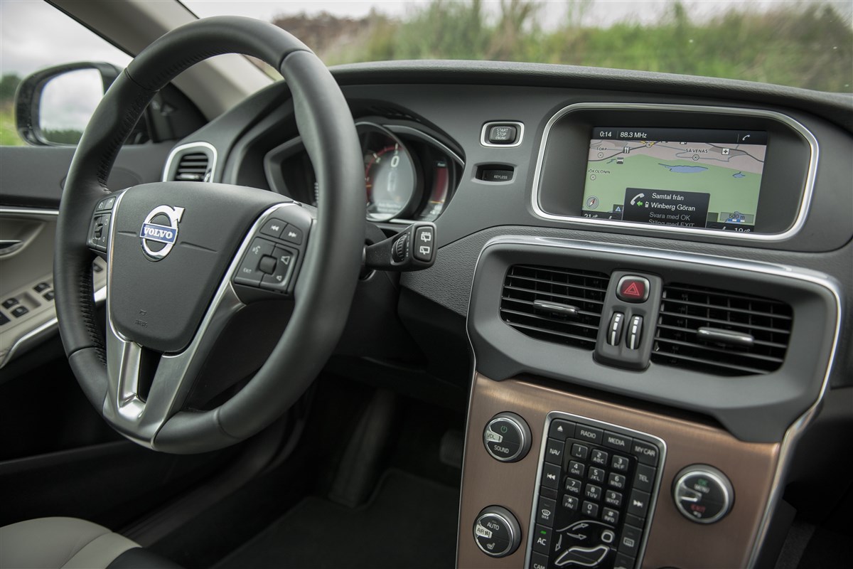 Volvo-Cross-country-2.0-d2-my19-1568346-Resicar-29